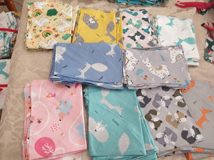 Mixed Bandanna - Foxes and Lamas - Large (50 pieces)